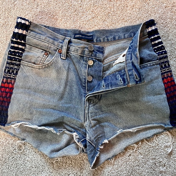 Levis Made & Crafted Boho Patch Cut Off Denim High Rise 501 - Size 26 - Picture 1 of 4